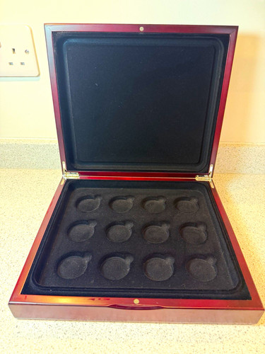 Wood coin display - display, &